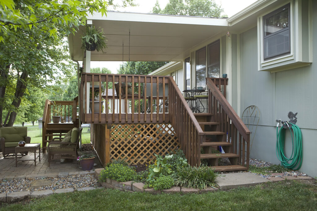 ChristyB: Old House Back Deck