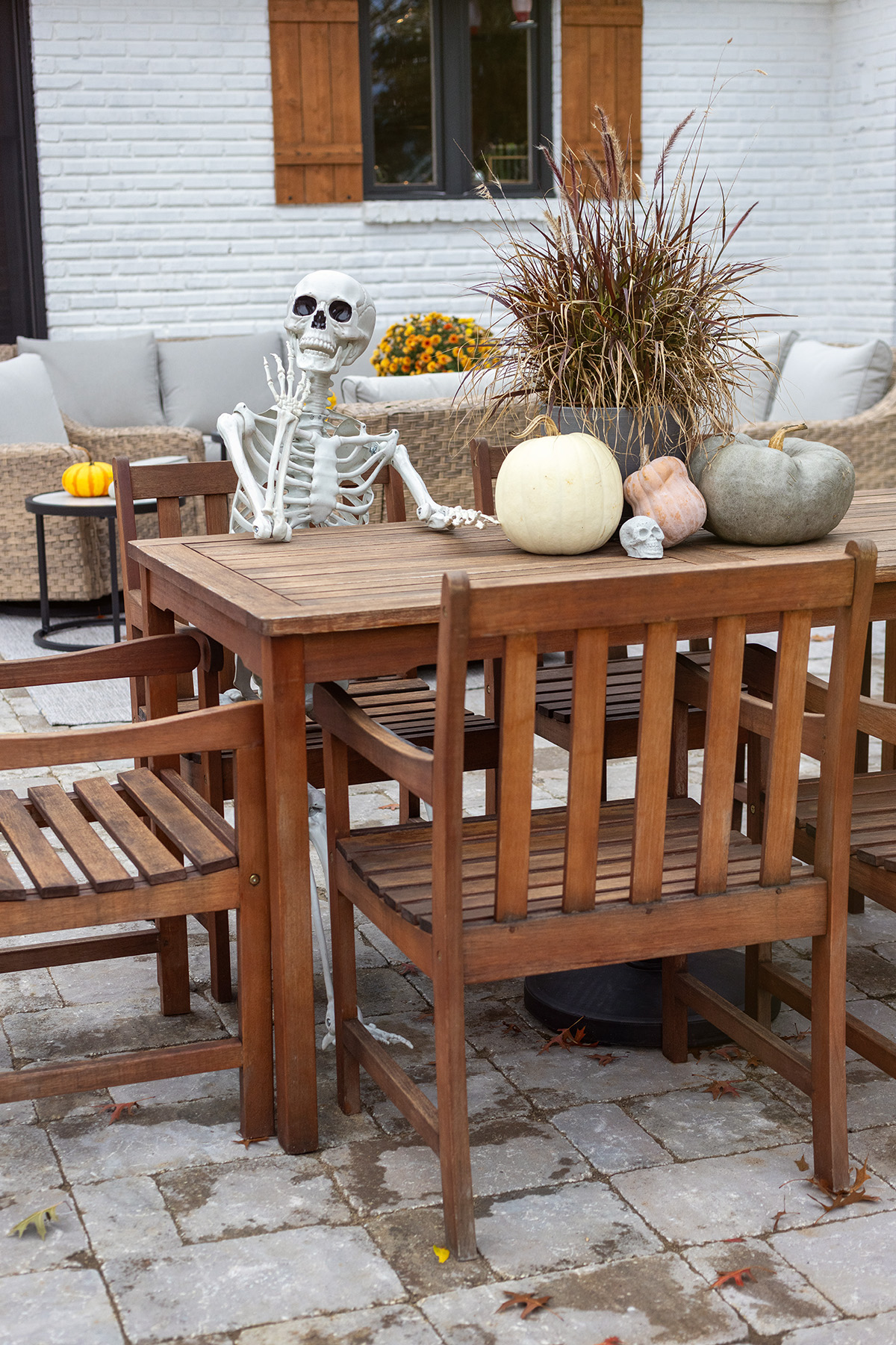 Blake Skelton | Fall Back Patio Dining