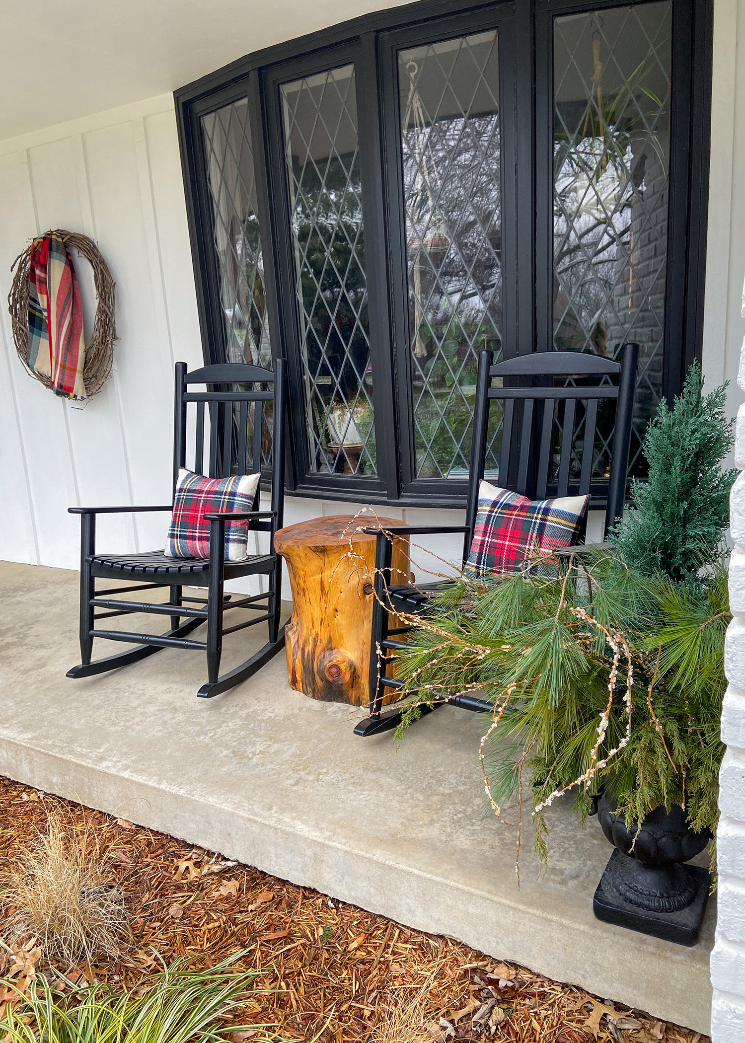 2024 Winter Front Porch Plaid Touches