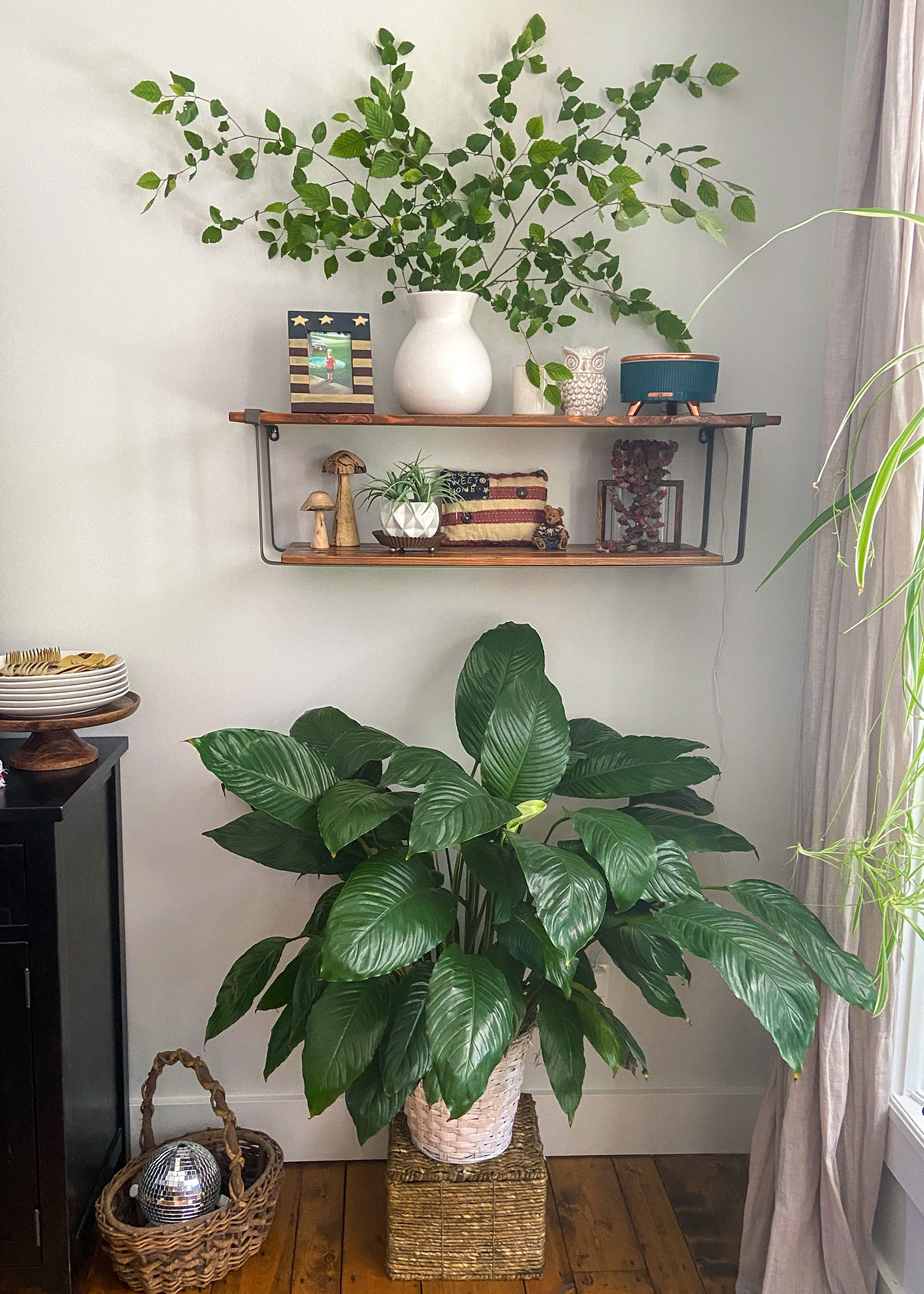 July 4th Dining Room Shelf | 2024